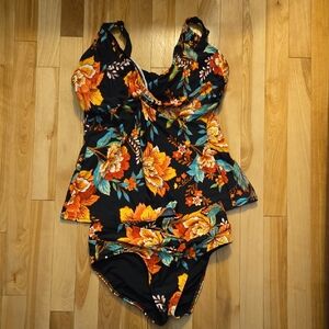 Vibrant Floral Two-Piece Tankini Swimsuit 36E Bracup Size NWOT